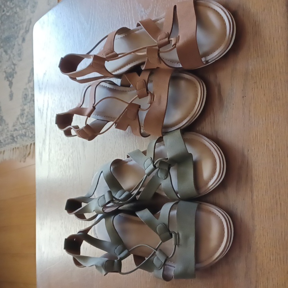 Women's Strappy Leather Gladiator Sandals - Olive and Tan